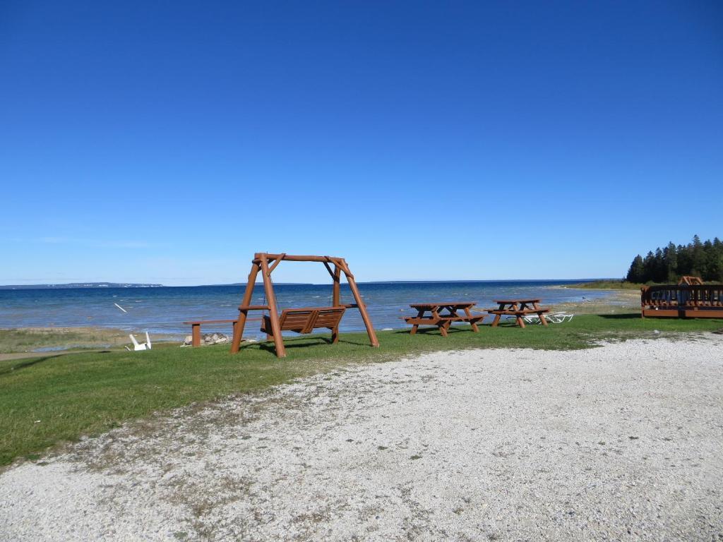 Bells Melody Motel Mackinaw City Buitenkant foto